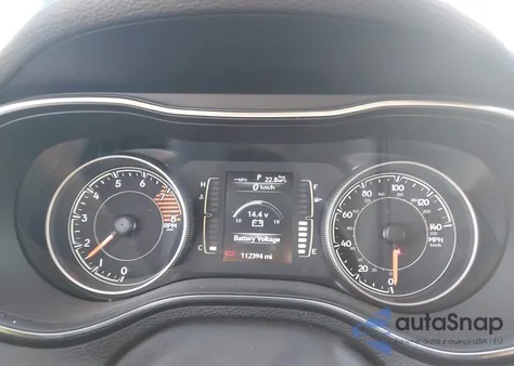 2019 Jeep Cherokee Latitude Plus Fwd z USA, uszkodzony, nr VIN 1C4PJLLX5KD143351